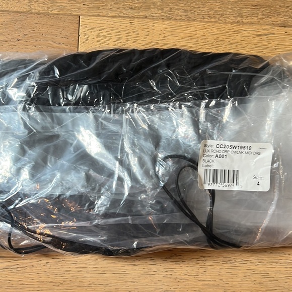 ALICE + OLIVIA Ruched Cutout Maxi Dress Black NWT Size 4 - Picture 11 of 11